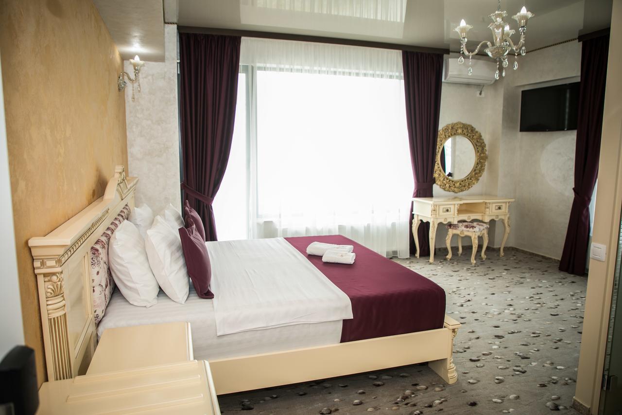 Almar Lake View Boutique H Adults Only Mamaia Eksteriør billede