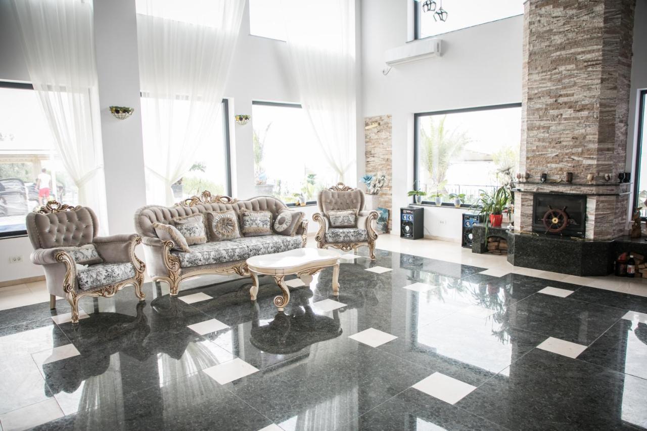 Almar Lake View Boutique H Adults Only Mamaia Eksteriør billede