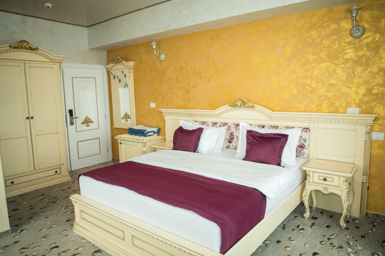 Almar Lake View Boutique H Adults Only Mamaia Eksteriør billede