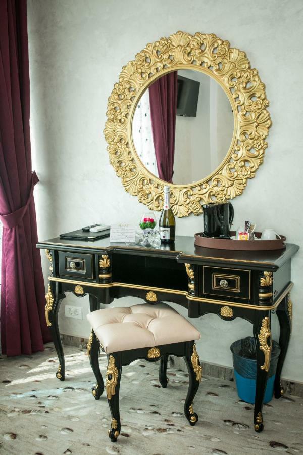 Almar Lake View Boutique H Adults Only Mamaia Eksteriør billede