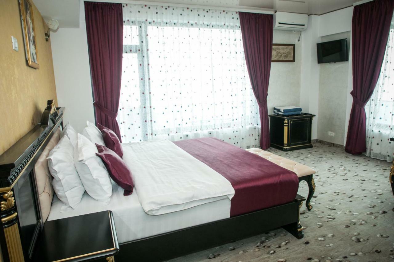 Almar Lake View Boutique H Adults Only Mamaia Eksteriør billede