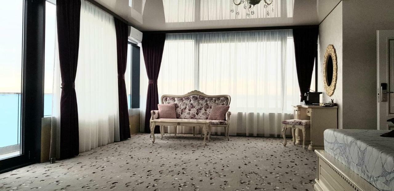 Almar Lake View Boutique H Adults Only Mamaia Eksteriør billede